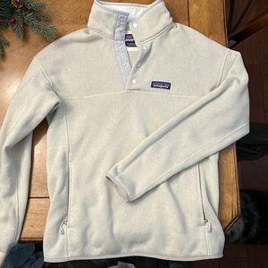Patagonia woman’s pullover size s